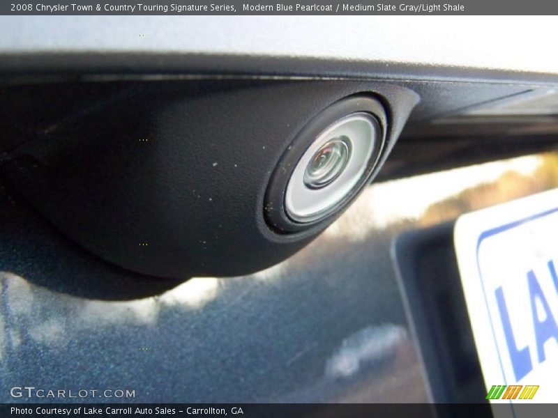 Modern Blue Pearlcoat / Medium Slate Gray/Light Shale 2008 Chrysler Town & Country Touring Signature Series