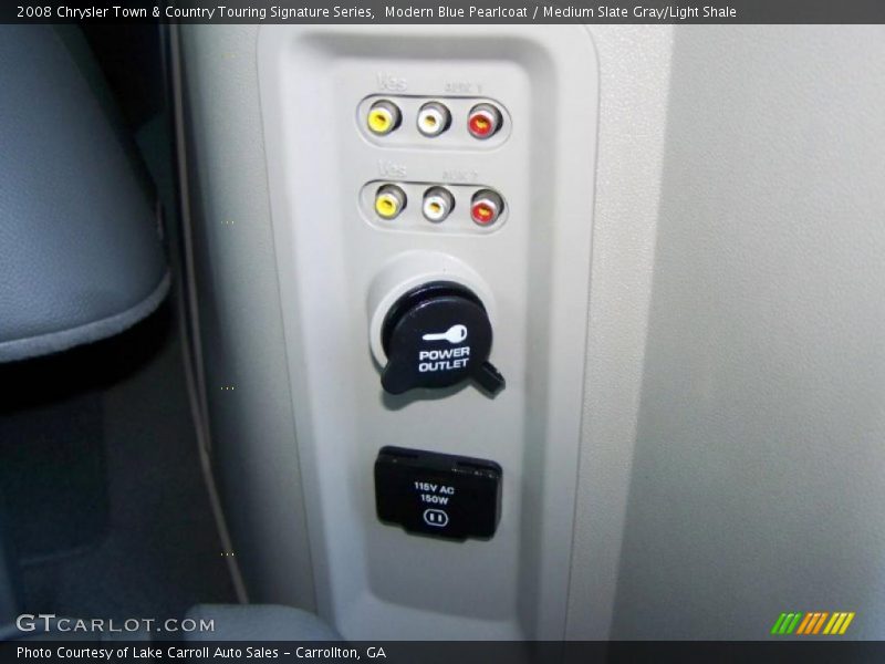 Modern Blue Pearlcoat / Medium Slate Gray/Light Shale 2008 Chrysler Town & Country Touring Signature Series