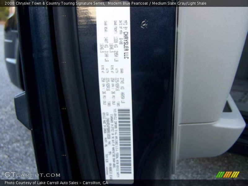 Modern Blue Pearlcoat / Medium Slate Gray/Light Shale 2008 Chrysler Town & Country Touring Signature Series