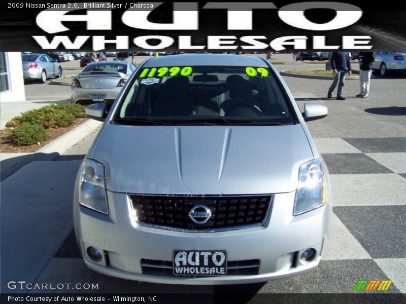 Brilliant Silver / Charcoal 2009 Nissan Sentra 2.0