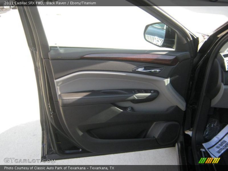 Black Raven / Ebony/Titanium 2011 Cadillac SRX FWD