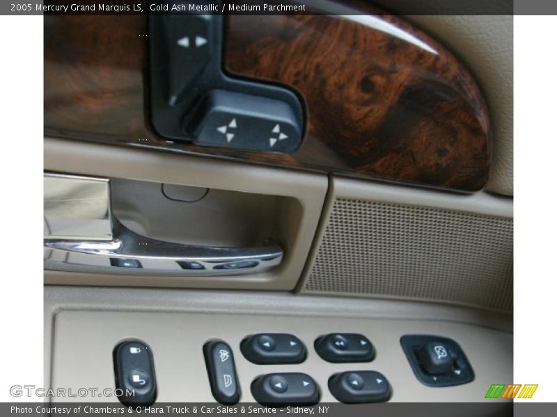 Gold Ash Metallic / Medium Parchment 2005 Mercury Grand Marquis LS