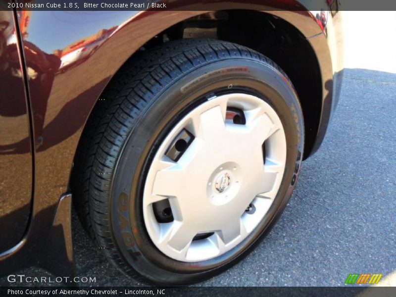Bitter Chocolate Pearl / Black 2010 Nissan Cube 1.8 S