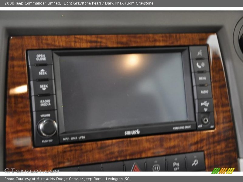 Light Graystone Pearl / Dark Khaki/Light Graystone 2008 Jeep Commander Limited