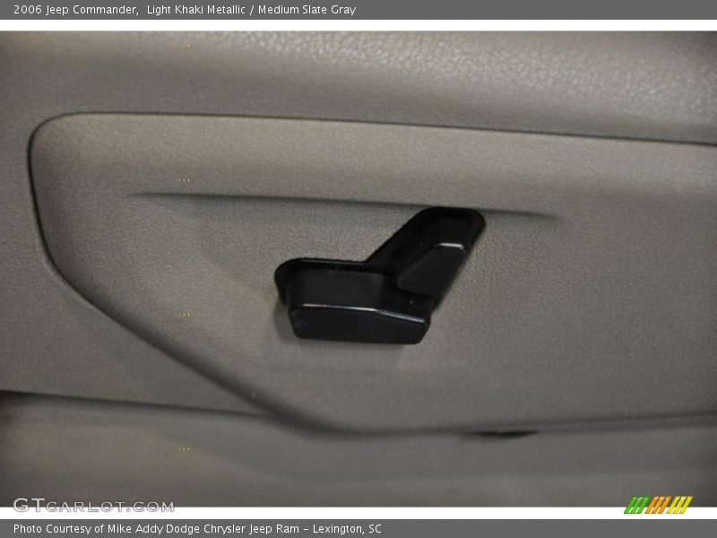 Light Khaki Metallic / Medium Slate Gray 2006 Jeep Commander