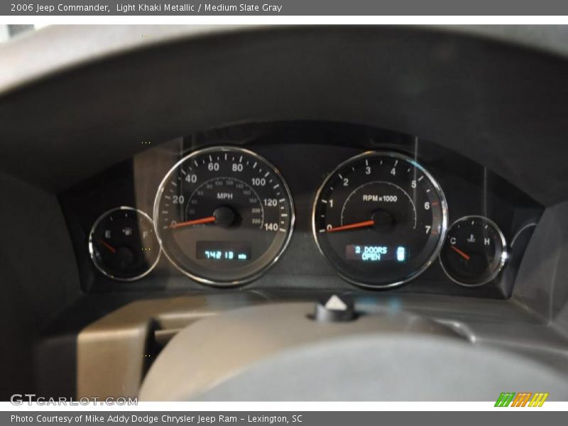 Light Khaki Metallic / Medium Slate Gray 2006 Jeep Commander