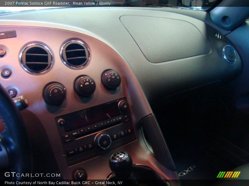 Mean Yellow / Ebony 2007 Pontiac Solstice GXP Roadster