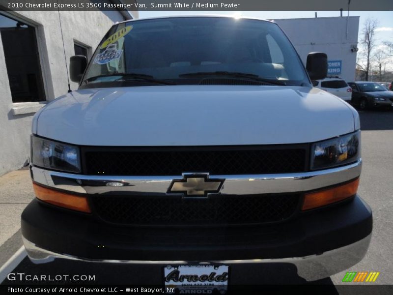 Summit White / Medium Pewter 2010 Chevrolet Express LS 3500 Passenger Van