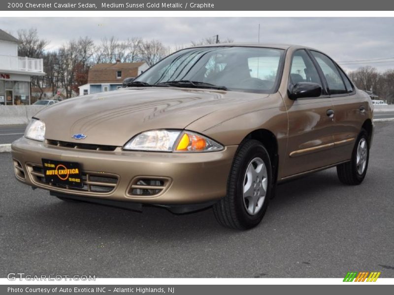 Medium Sunset Gold Metallic / Graphite 2000 Chevrolet Cavalier Sedan