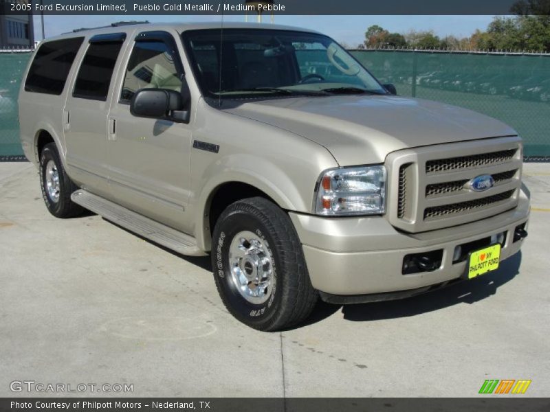 Front 3/4 View of 2005 Excursion Limited