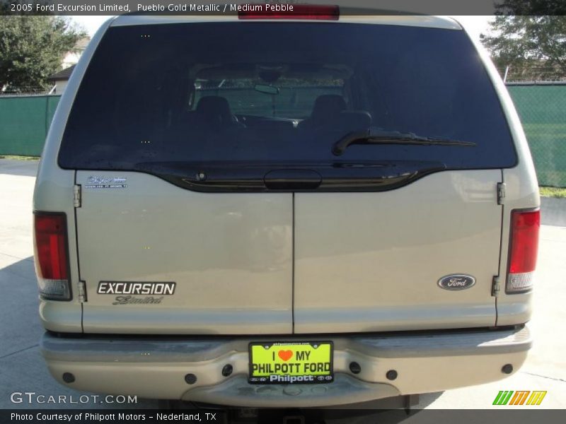 Pueblo Gold Metallic / Medium Pebble 2005 Ford Excursion Limited