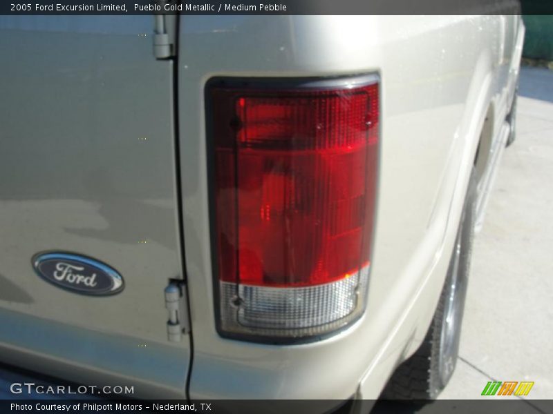 Pueblo Gold Metallic / Medium Pebble 2005 Ford Excursion Limited