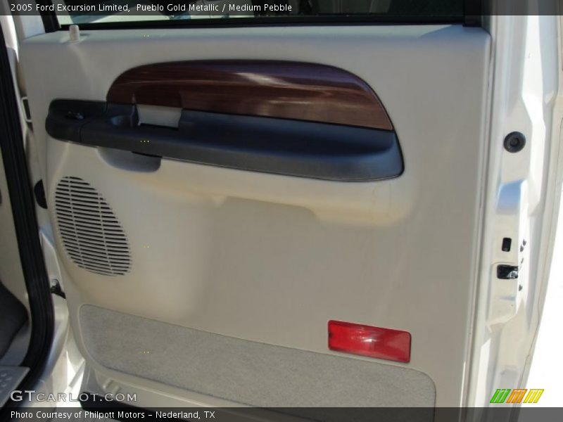 Pueblo Gold Metallic / Medium Pebble 2005 Ford Excursion Limited