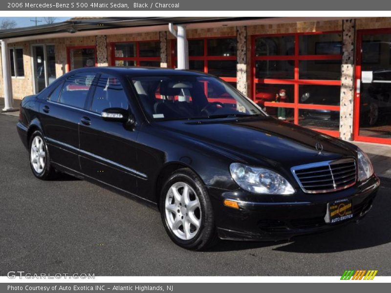 Front 3/4 View of 2006 S 500 4Matic Sedan