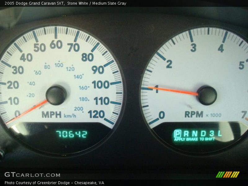 Stone White / Medium Slate Gray 2005 Dodge Grand Caravan SXT