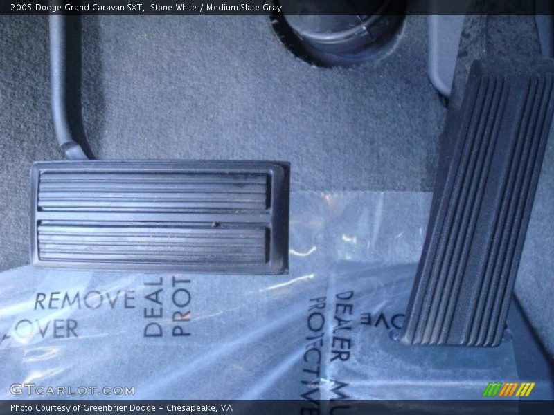 Stone White / Medium Slate Gray 2005 Dodge Grand Caravan SXT
