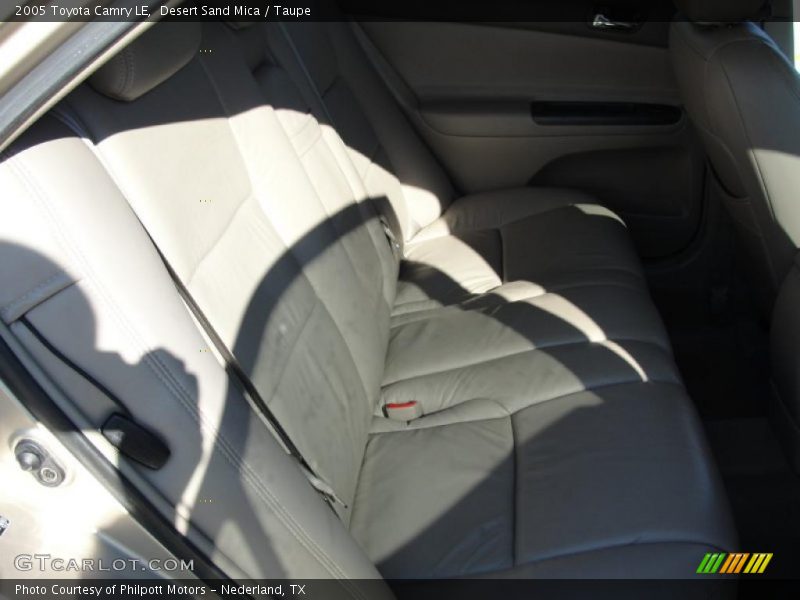Desert Sand Mica / Taupe 2005 Toyota Camry LE
