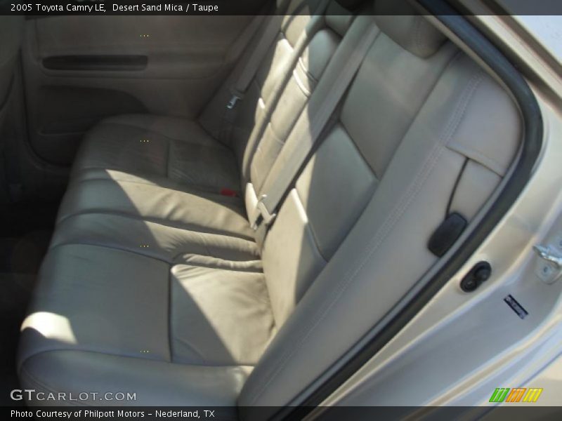 Desert Sand Mica / Taupe 2005 Toyota Camry LE