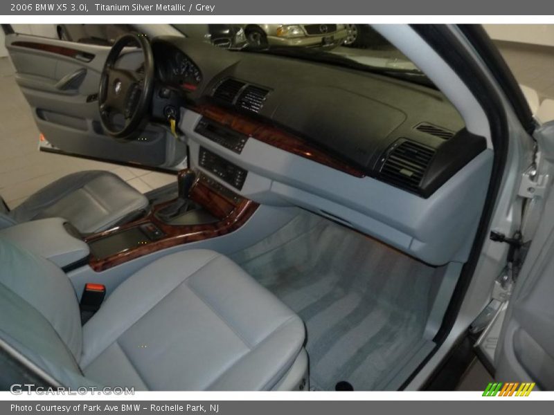 Titanium Silver Metallic / Grey 2006 BMW X5 3.0i