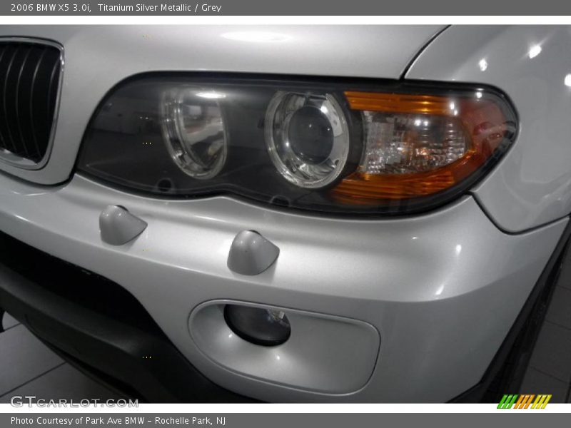 Titanium Silver Metallic / Grey 2006 BMW X5 3.0i