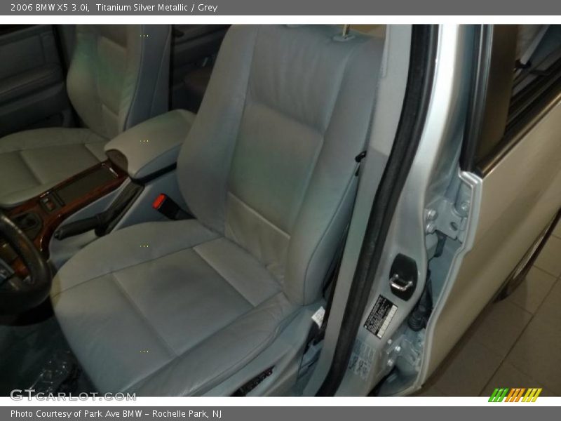 Titanium Silver Metallic / Grey 2006 BMW X5 3.0i