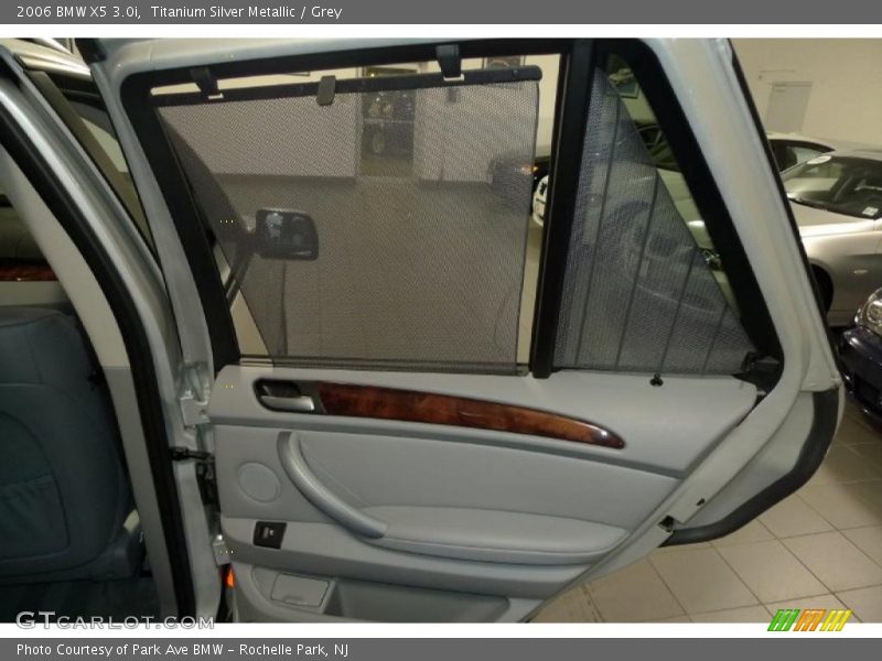 Titanium Silver Metallic / Grey 2006 BMW X5 3.0i