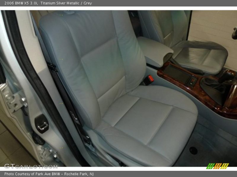 Titanium Silver Metallic / Grey 2006 BMW X5 3.0i