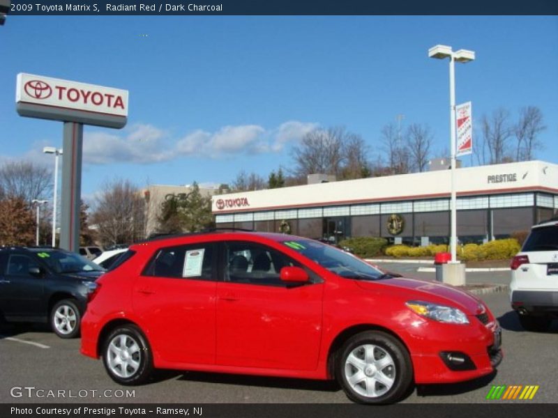 Radiant Red / Dark Charcoal 2009 Toyota Matrix S