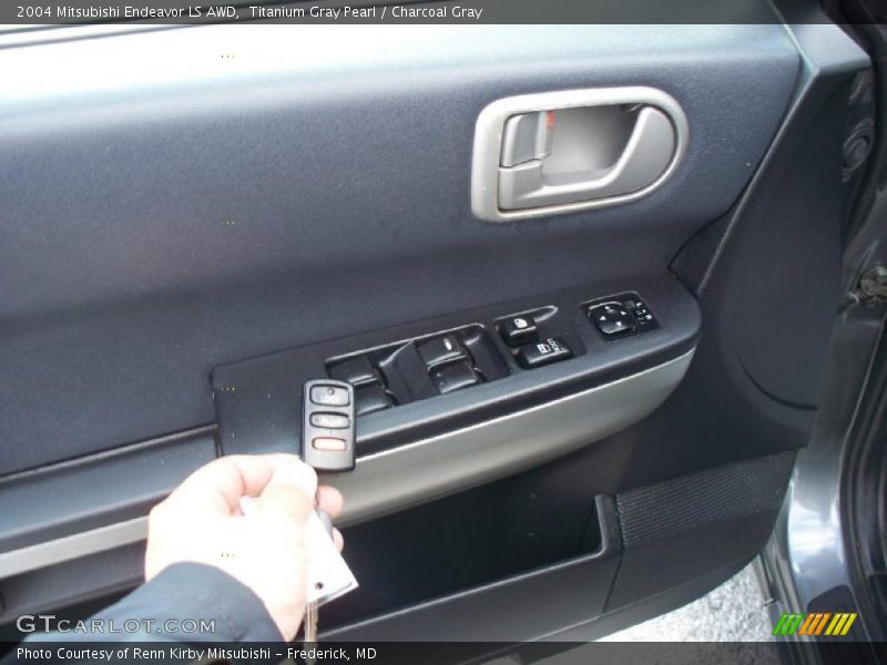 Titanium Gray Pearl / Charcoal Gray 2004 Mitsubishi Endeavor LS AWD