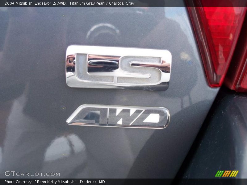  2004 Endeavor LS AWD Logo