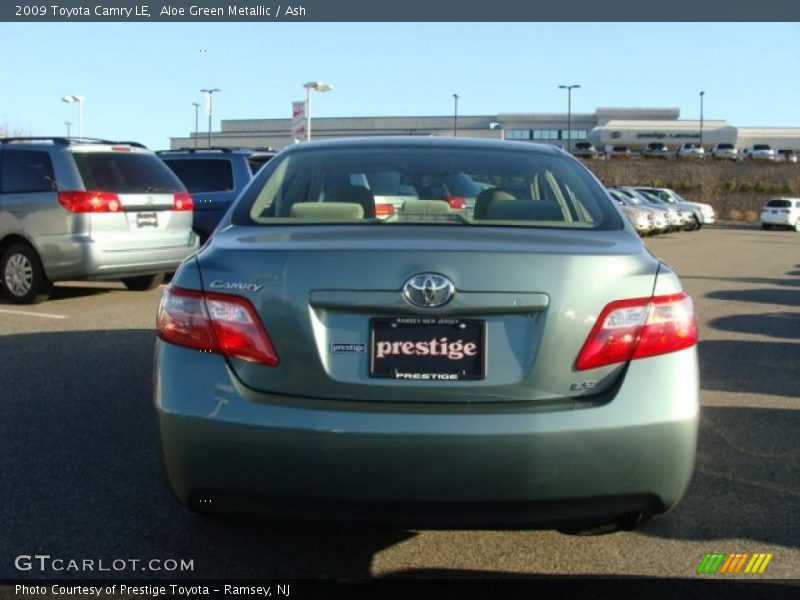 Aloe Green Metallic / Ash 2009 Toyota Camry LE