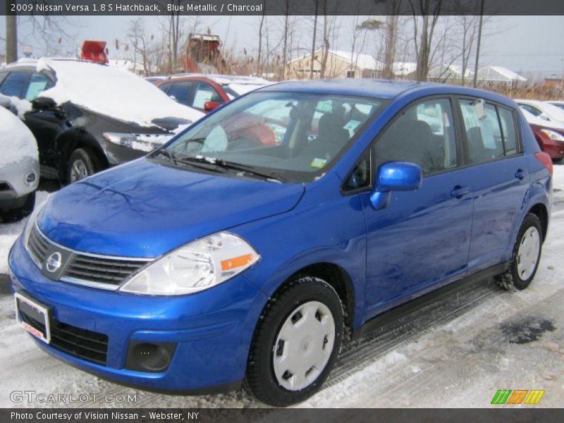 Blue Metallic / Charcoal 2009 Nissan Versa 1.8 S Hatchback