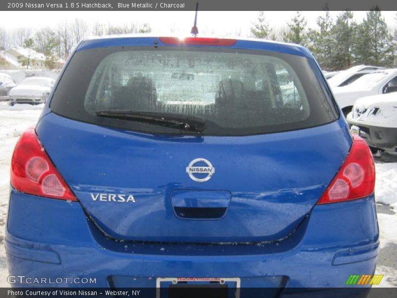 Blue Metallic / Charcoal 2009 Nissan Versa 1.8 S Hatchback