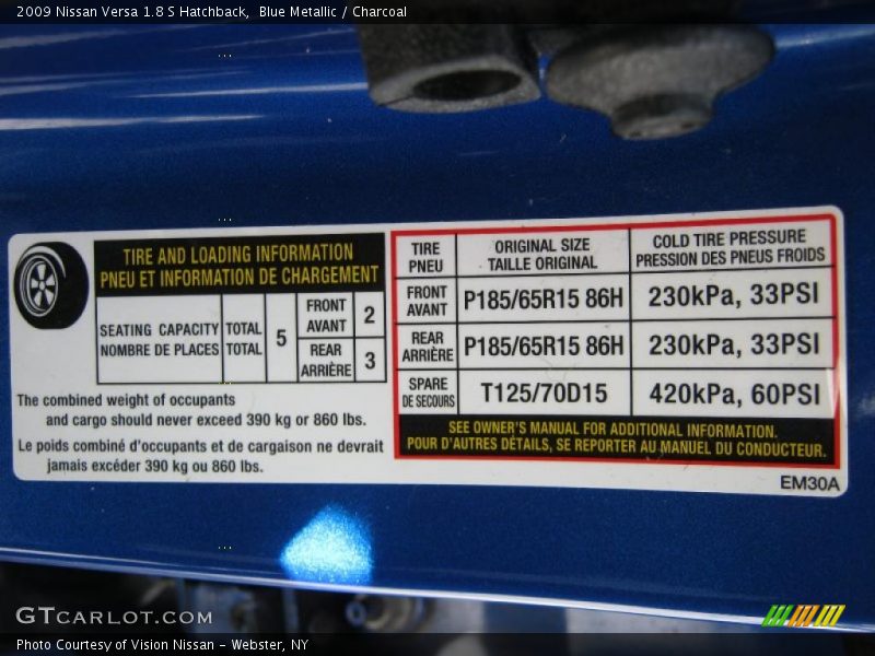 Blue Metallic / Charcoal 2009 Nissan Versa 1.8 S Hatchback