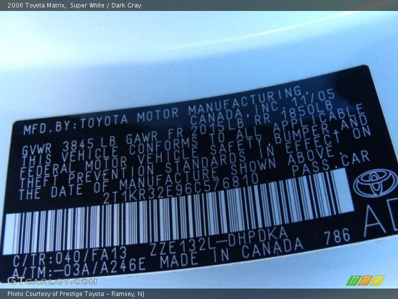 Super White / Dark Gray 2006 Toyota Matrix
