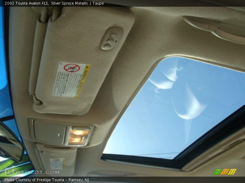 Silver Spruce Metallic / Taupe 2002 Toyota Avalon XLS
