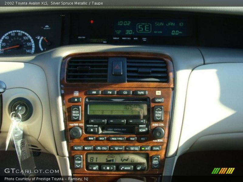 Silver Spruce Metallic / Taupe 2002 Toyota Avalon XLS