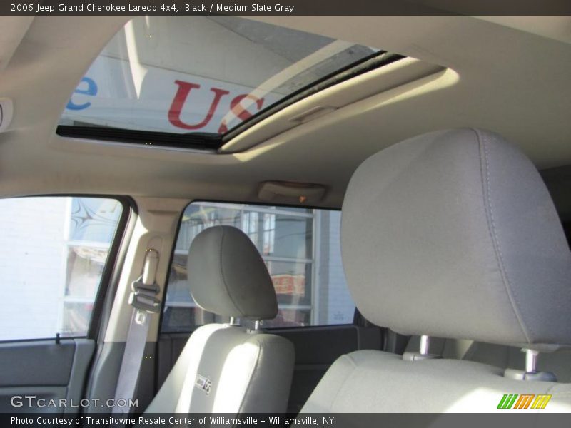 Black / Medium Slate Gray 2006 Jeep Grand Cherokee Laredo 4x4