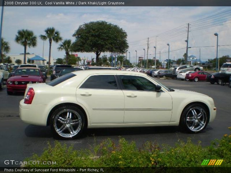 Cool Vanilla White / Dark Khaki/Light Graystone 2008 Chrysler 300 LX