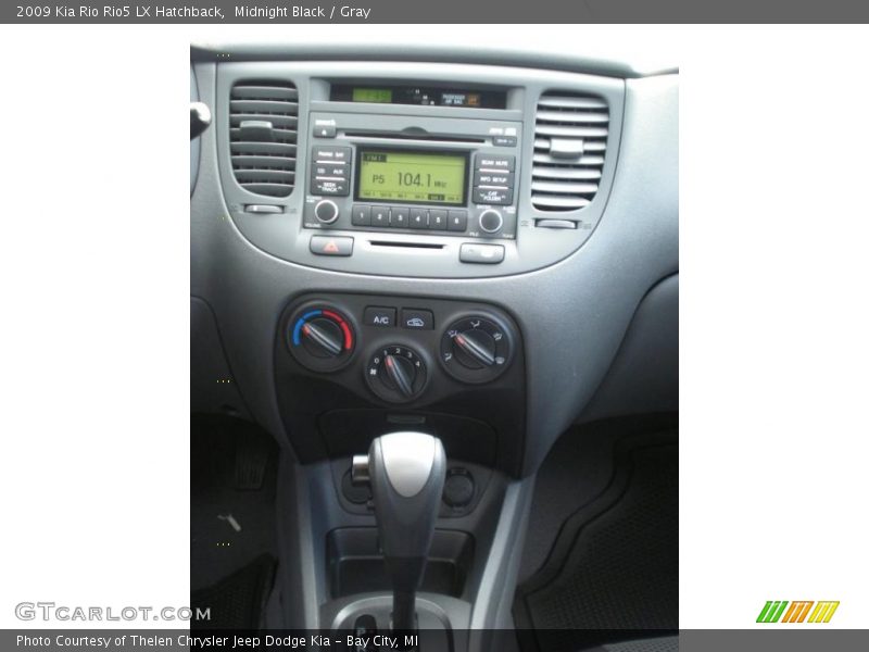 Controls of 2009 Rio Rio5 LX Hatchback