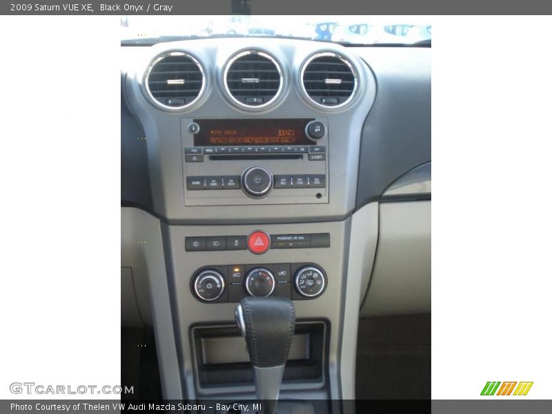 Black Onyx / Gray 2009 Saturn VUE XE