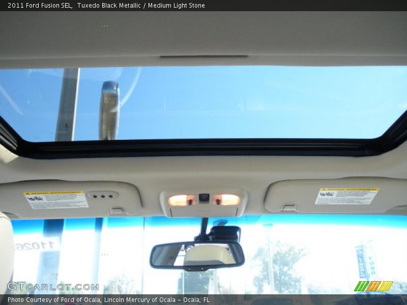Tuxedo Black Metallic / Medium Light Stone 2011 Ford Fusion SEL