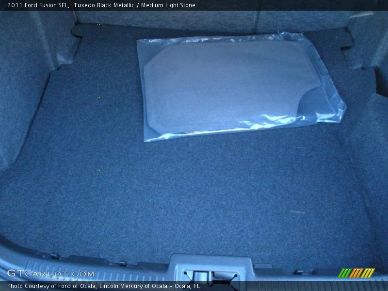 Tuxedo Black Metallic / Medium Light Stone 2011 Ford Fusion SEL