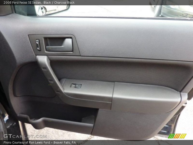 Black / Charcoal Black 2008 Ford Focus SE Sedan