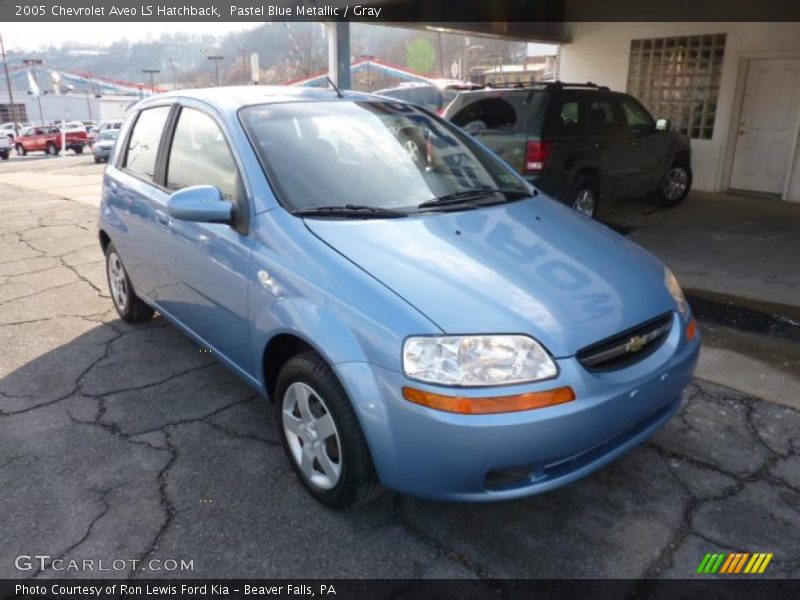 Front 3/4 View of 2005 Aveo LS Hatchback