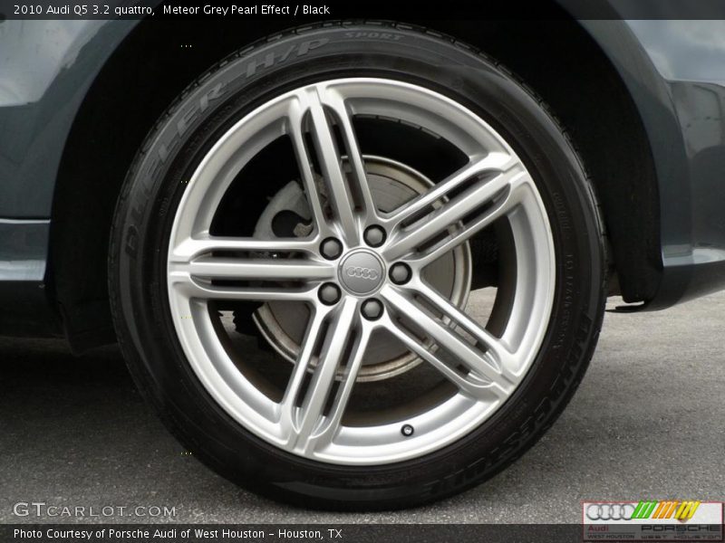 Meteor Grey Pearl Effect / Black 2010 Audi Q5 3.2 quattro