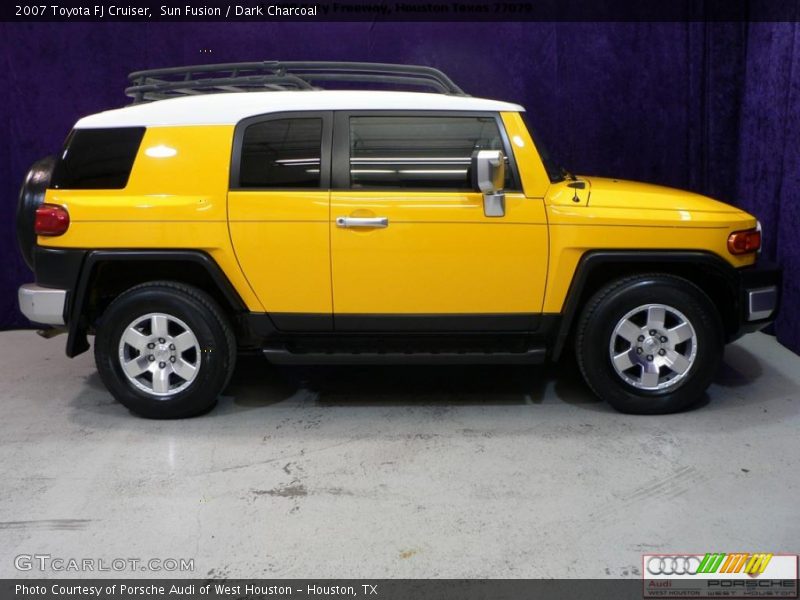 Sun Fusion / Dark Charcoal 2007 Toyota FJ Cruiser