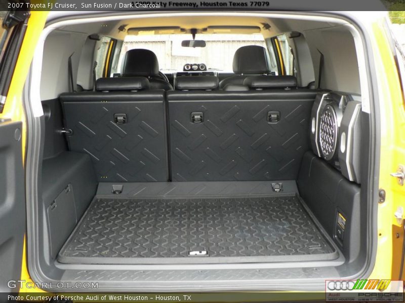 Sun Fusion / Dark Charcoal 2007 Toyota FJ Cruiser