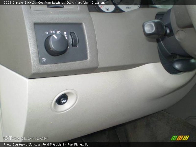 Cool Vanilla White / Dark Khaki/Light Graystone 2008 Chrysler 300 LX