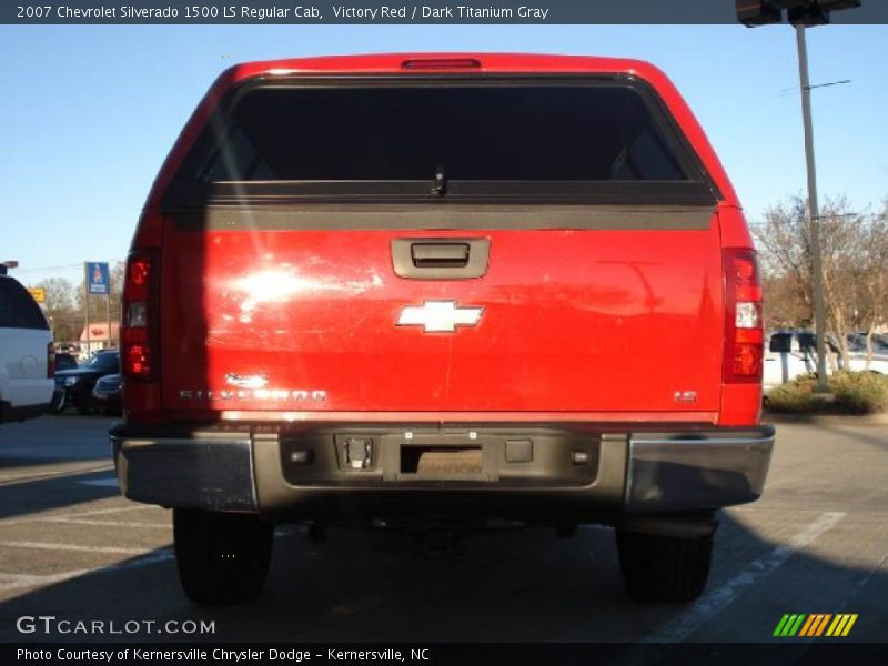 Victory Red / Dark Titanium Gray 2007 Chevrolet Silverado 1500 LS Regular Cab